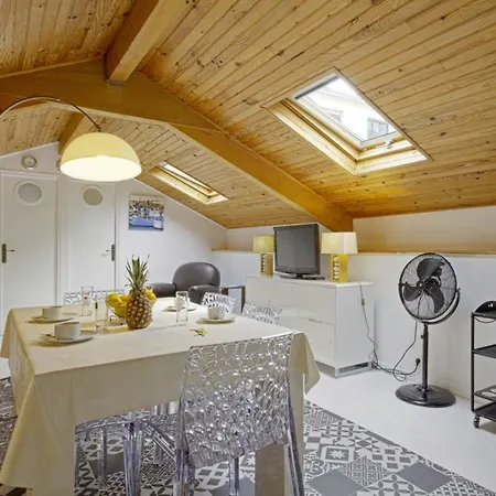 Charming Flat In Port Vieux Close To The Beach - Welkeys Διαμέρισμα